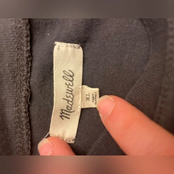 Madewell Charcoal Short Sleeve Tee - Picture 3 of 3